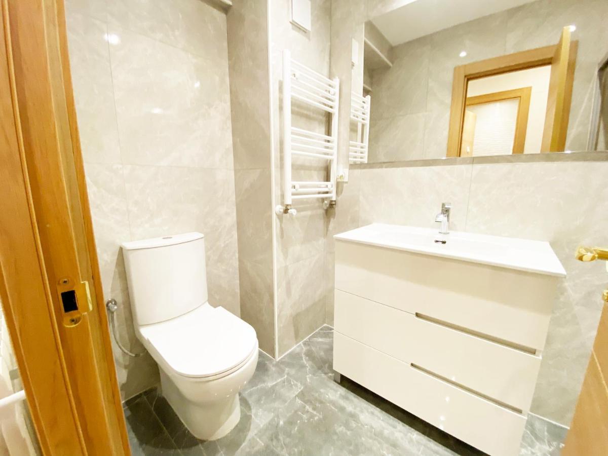 Paradise Luxurious Flat, Free Parking, 3 Double Rooms, Terrace, Jacuzzi, Fully Renovated San Sebastián Exterior photo