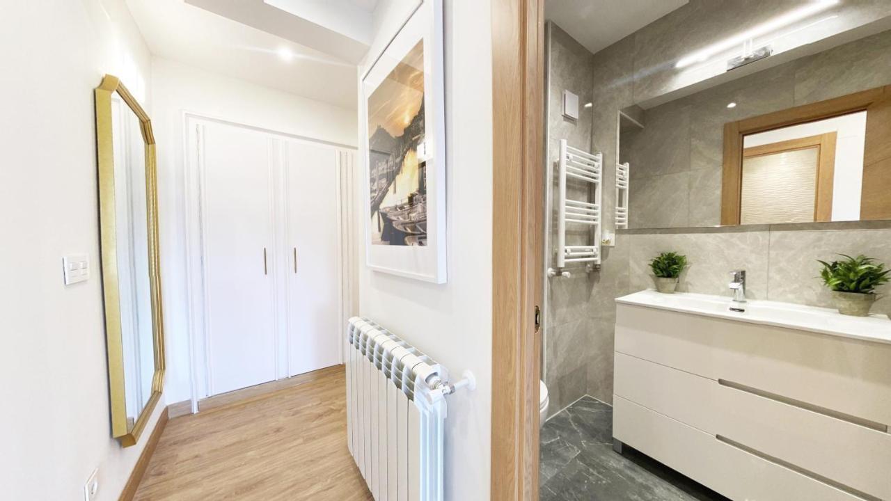 Paradise Luxurious Flat, Free Parking, 3 Double Rooms, Terrace, Jacuzzi, Fully Renovated San Sebastián Exterior photo