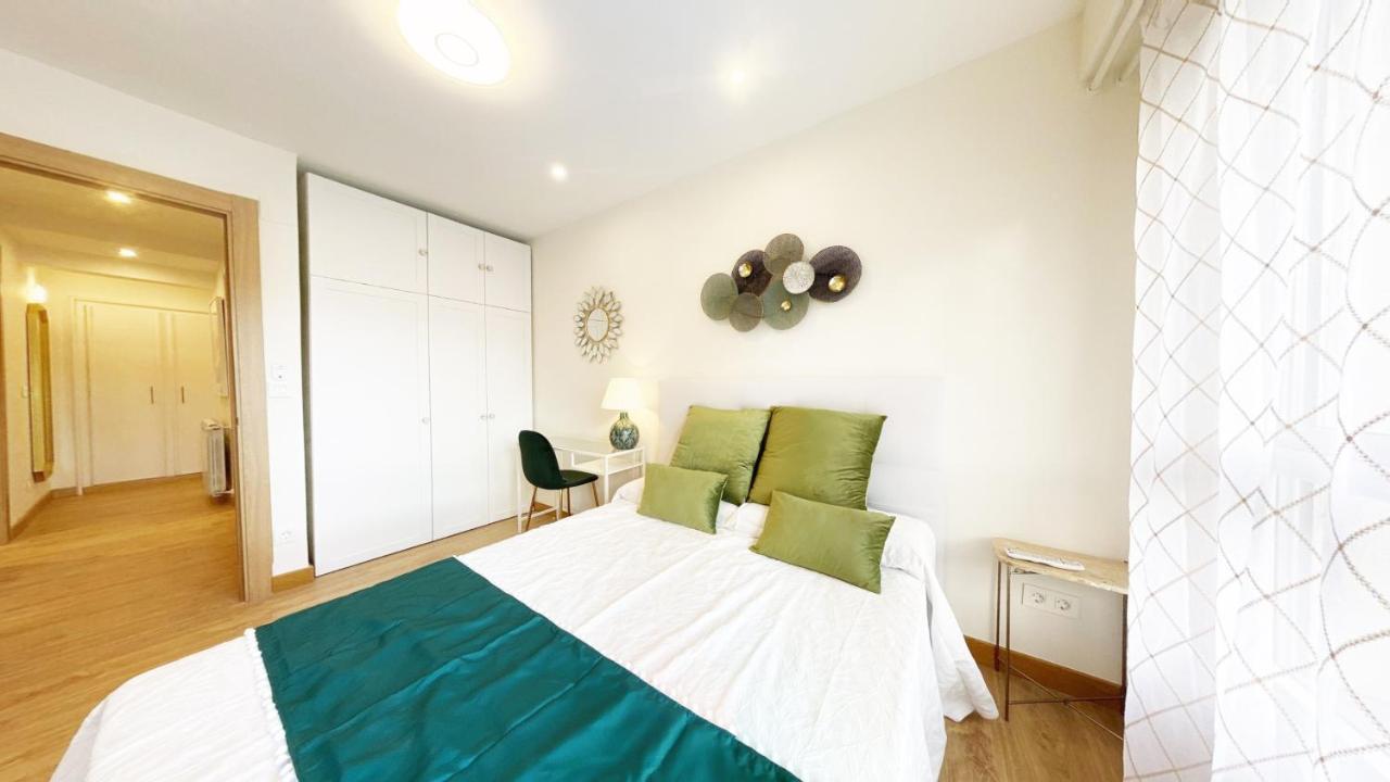 Paradise Luxurious Flat, Free Parking, 3 Double Rooms, Terrace, Jacuzzi, Fully Renovated San Sebastián Exterior photo