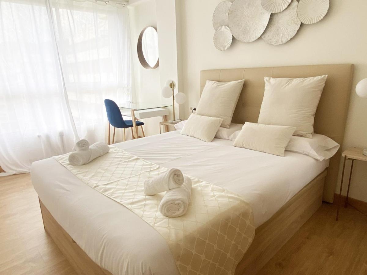 Paradise Luxurious Flat, Free Parking, 3 Double Rooms, Terrace, Jacuzzi, Fully Renovated San Sebastián Exterior photo